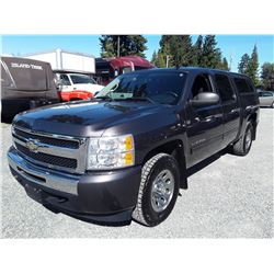 K6 --  2010 CHEVROLET SILVERADO , Grey , 116600  KM's