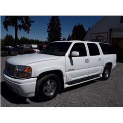 I2 --  2005 GMC YUKON DENALI XL , White , 182637  KM's