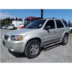 I4 --  2005 FORD ESCAPE , Brown , 237 215  KM's