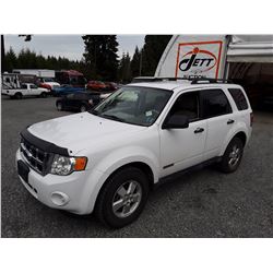 N3 --  2008 FORD ESCAPE XLT , White , 150026  KM's