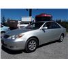 Image 1 : D5 --  2002 TOYOTA CAMRY LE , Grey , 284813  KM's