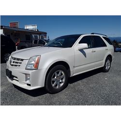 H5 --  2008 CADILLAC SRX  , White , 319632  KM's