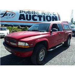 O6 --  2002 DODGE DAKOTA SPORT , Red , 145814  KM's