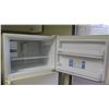 Image 2 : Whirlpool ET18MMXJT0 White Refrigerator 30"W x 27"D x 65.5"H