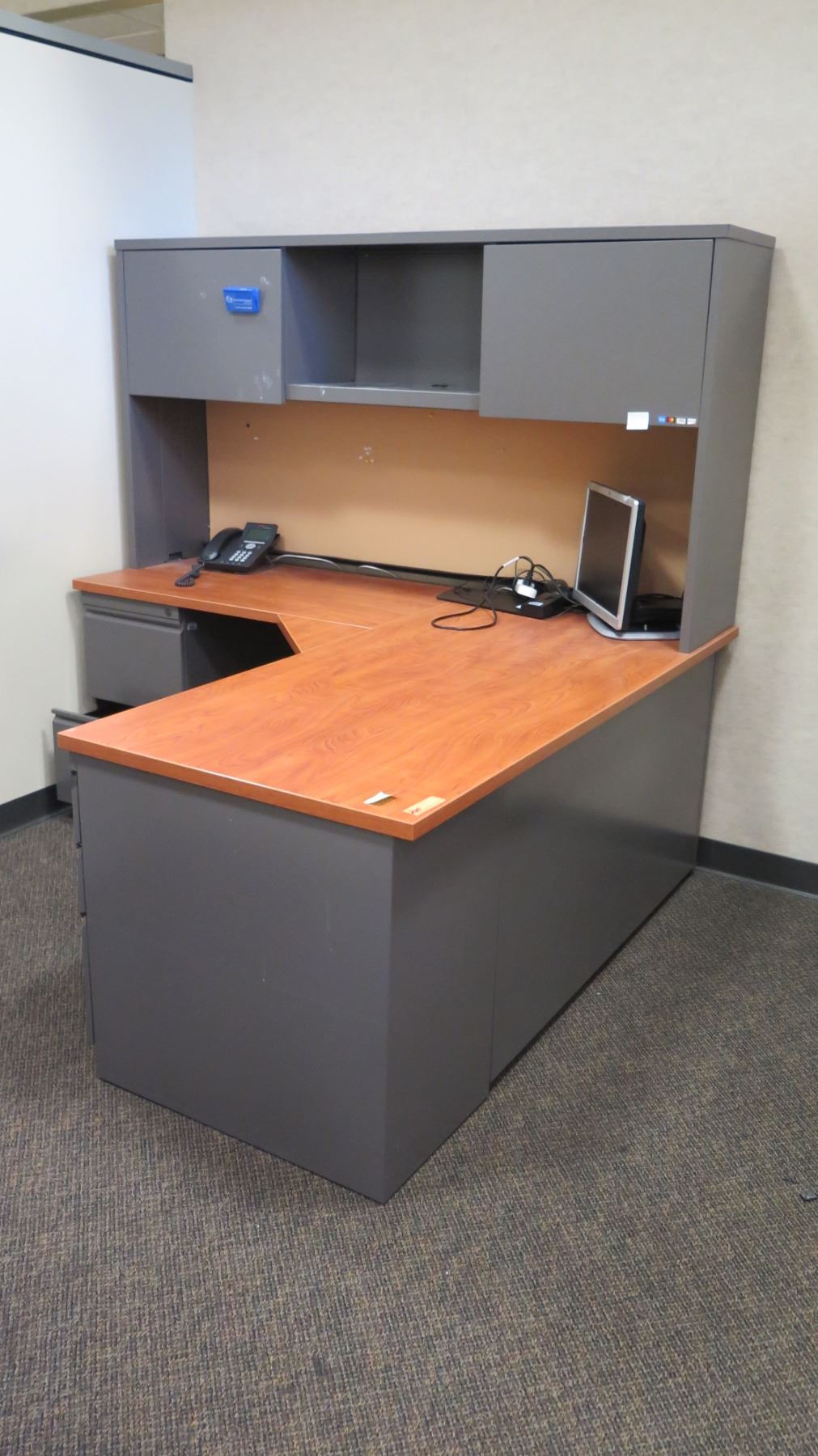 Wooden Desk W Overhead Cabinets File Cabinet Drawers 60 L X 24