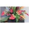 Image 2 : Faux Tropic Floral Arrangement