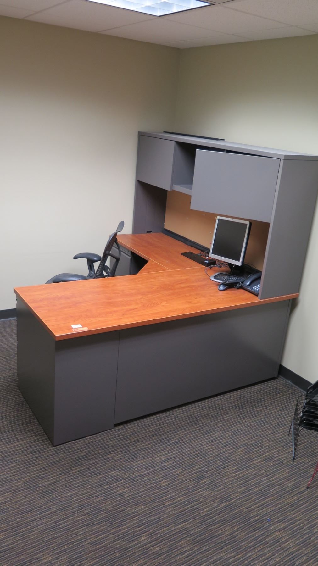 Wooden Desk W Overhead Cabinets File Cabinet Drawers Office