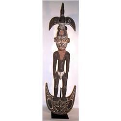 AN OLD SEPIK ANCESTOR HOOK, of wood with ancestor