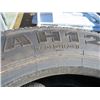 Image 4 : LOT OF 4 TIRES ( 225/70R/22.5) *4000 KLMS ON TIRES*