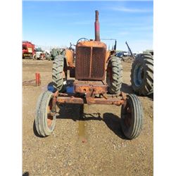 TRACTOR (ALLIS CHALMERS) (RUNS) *WD*
