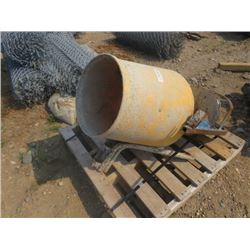 CEMENT MIXER WITH FIBERGLASS TUB