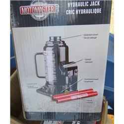 LOT OF 2 HYDRAULIC JACKS AND 9 STEEL PLATES