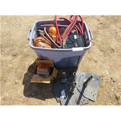 LOT OF ASSORTED ITEMS ( MARKER LIGHTS, CHAINS, TARPS, 4 METAL FLOOR STANDS)