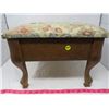 Image 1 : NICE TAPESTRY FOOTSTOOL (LIFT TOP) *STORAGE, DECORATIVE DESIGN*