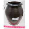 Image 2 : LOT OF 2 CROCKERY PIECES (1 GALLON- BROWN)
