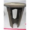 Image 2 : SMALL STAND (ARTS AND CRAFTS)