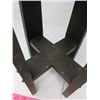 Image 3 : SMALL STAND (ARTS AND CRAFTS)