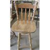 Image 2 : LOT OF 5 OAK BAR STOOLS