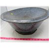 Image 1 : BREAD POT (HOLES IN THE BOTTOM)