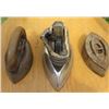 Image 1 : LOT OF 3 IRONS (VINTAGE)