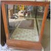 Image 2 : LARGE VINTAGE OAK SHOWCASE ( WOOD AND GLASS) * 37" X 29" X 6'*