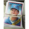 Image 2 : LARGE LOT OF ASSORTED BASEBALL CARDS  (O-PEE-CHEE, MANY YEARS MANY TEAMS)