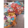 Image 5 : LARGE LOT OF PAPER DOLLS *VINTAGE* (100'S OF PIECES)