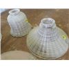 Image 5 : LOT OF ART DECO LAMP SHADES (GLASS)