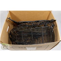 BLACK METAL BASKET INCL TRIVET AND MORE.