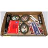 Image 1 : BOX OF MISC VINTAGE ITEMS