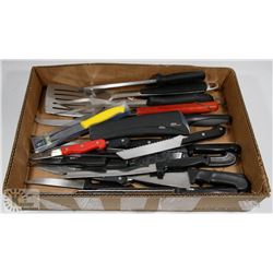 BOX W/VARIOUS SIZE KNIVES INCL. NEW J. A.