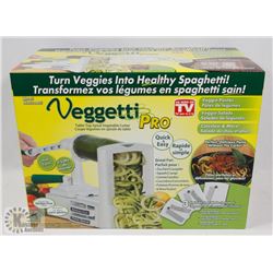 VEGETTI PRO MAKES VEGGIE SPAGHETTI ,CURLY FRIES AND