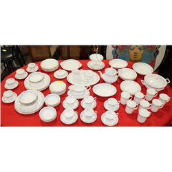99PC ROYAL ALBERT "MEMORY LANE" FINE BONE CHINA