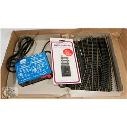 LIFE LIKE TRAINS HOBBY TRANSFORMER/TRACKS-ESTATE