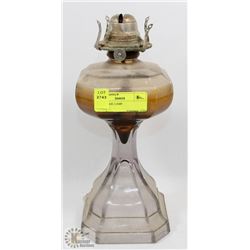 ANTIQUE OIL LAMP.