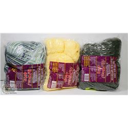 3 BAGS OF 1LB  ASSORTED COLOR 100%  ACRYLIC YARN