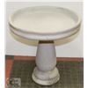 Image 1 : CONCRETE 2 PIECE BIRD BATH 14" X 14" NEW