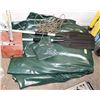 Image 1 : INFLATABLE BOAT WITH OARS