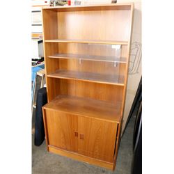 MID CENTURY MODERN TEAK CABINET.