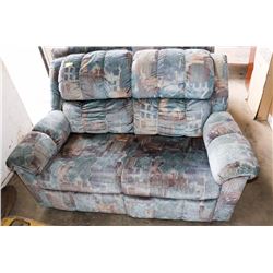 LAZY BOY LOVE SEAT RECLINER