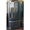 Image 1 : GE 22.2 CU FT FRIDGE W/ DOOR IN DOOR AND AUTO-FILL