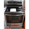 Image 1 : GE 30" FREE STANDING INDUCTION SELF CLEANING TRUE