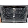 Image 3 : GE 30" SLIDE IN CLEAN DESIGN ELECTRIC RANGE.