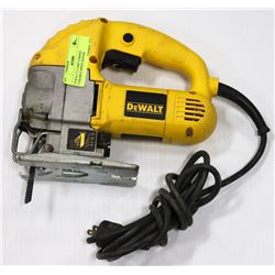 DEWALT 5.5 AMP CORDED VARIABLE SPEED JIGSAW