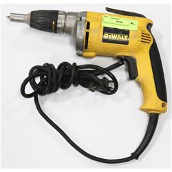 DEWALT DW272 SCREWGUN