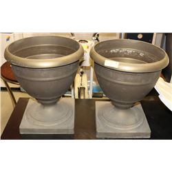 SET OF 2 URN FLOWER POTS