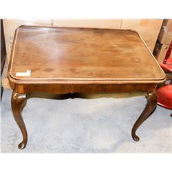 VINTAGE WOOD COFFEE TABLE, 33"X23"X22".