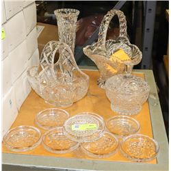 ASSORTMENT OF CRYSTAL AND CUT GLASS INCLUDING