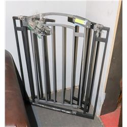 LARGE BLACK SWING DOG GATE