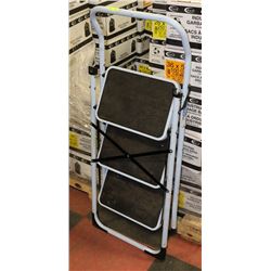 3 STEP FOLD AWAY LADDER